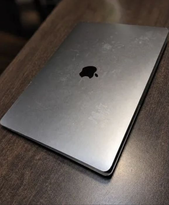MacBook Pro 13 2020 / i5 /8 гб / 256 гб