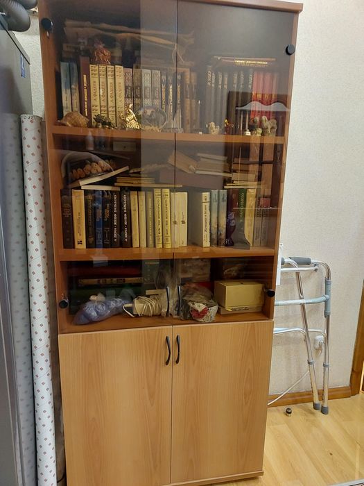 Книжный шкаф.Пройзводство Россия.
