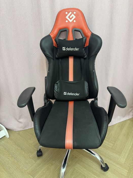 Игровое кресло Defender
