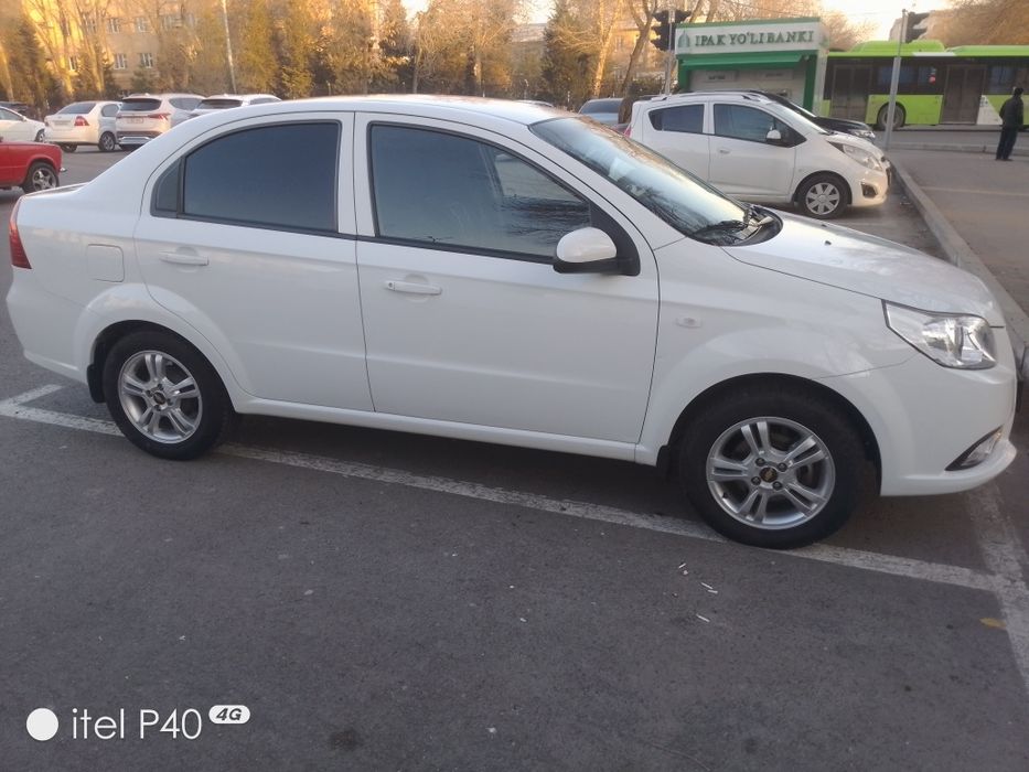 Nexia 3 2022 yil 4-poz avtomat  4-pok metan