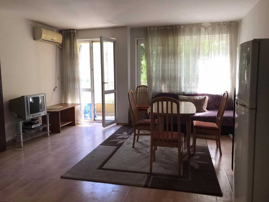 Двустаен апартамент Младежки Хълм