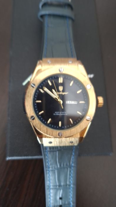 Чисто нов мъжки часовник