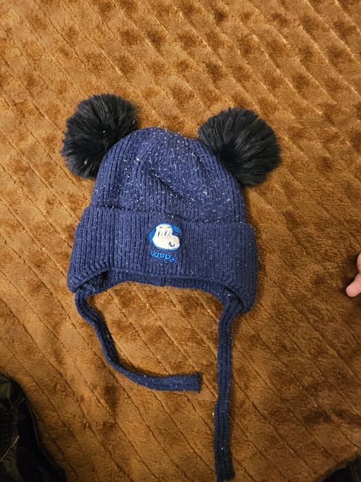 Căciulițe băieți 1–2 ani – călduroase, protecție gât