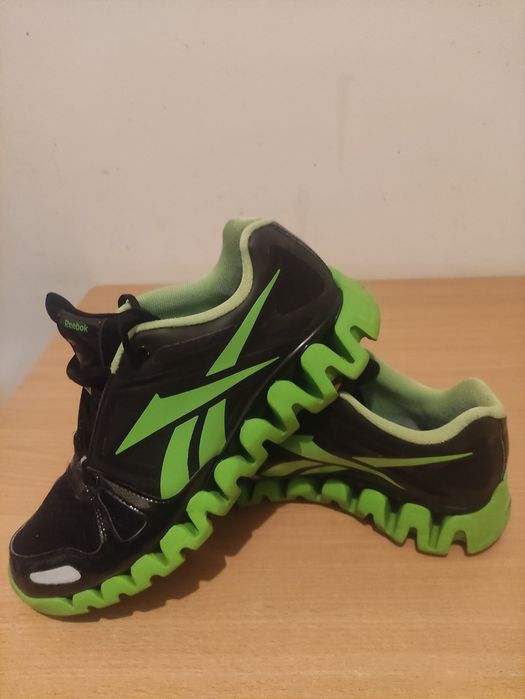 Adidași marca reebok