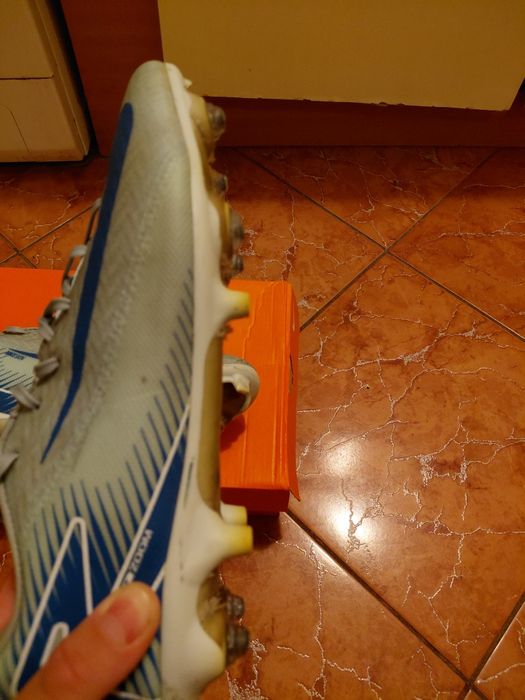 Ghete de fotbal nike mercurial cu crampoane de fier