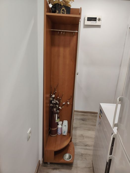 Мебел за антре-много много удобна