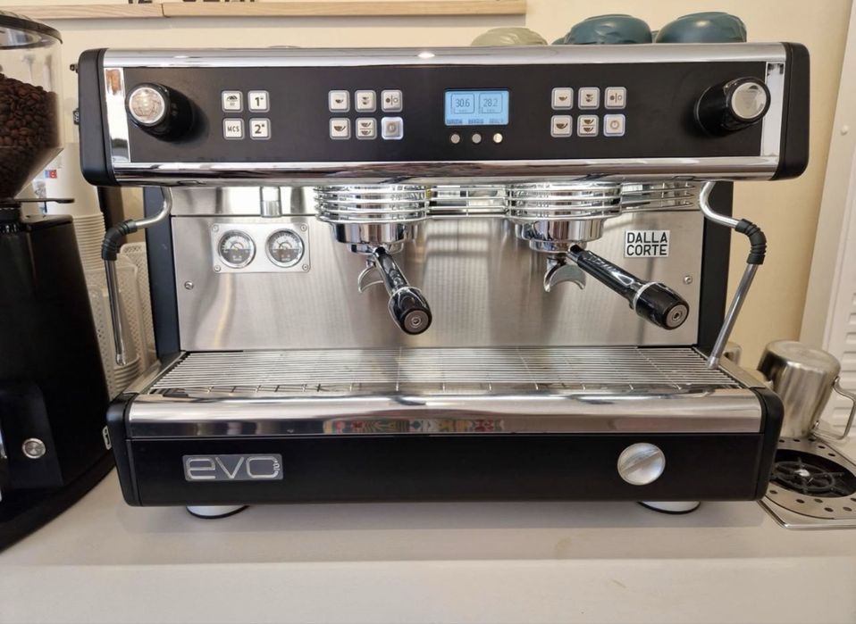 Espressor Dalla Corte evo2 cu 2 grupuri si dual boiler