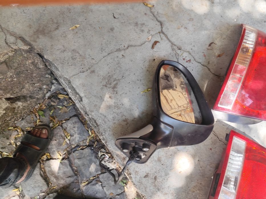 Ляво огледало за toyota verso и 2007 година и нагоре