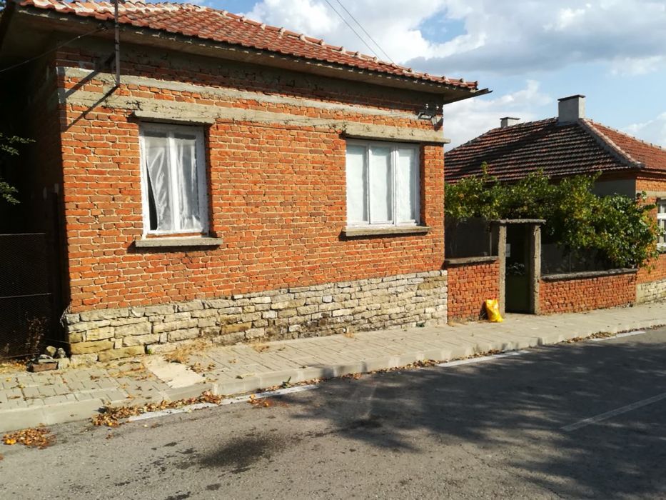 Продава се Къща в с. Подвис, Област Бургас - 85 кв.м за 360 €/кв.м - Снимка #1