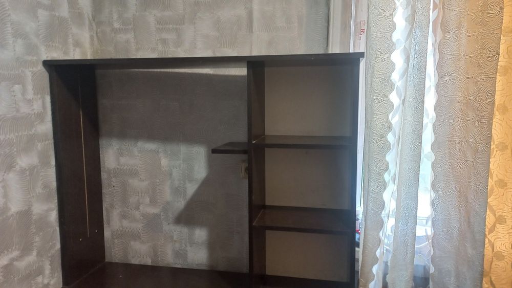 Шкаф срочно продам