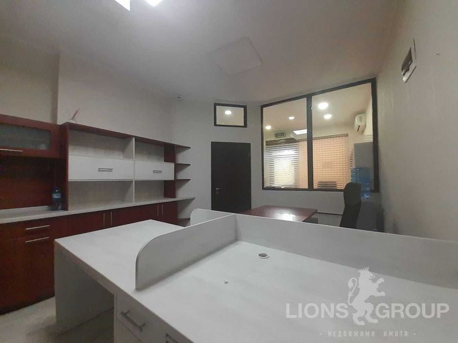 Офис, 55кв., Базар Левски!