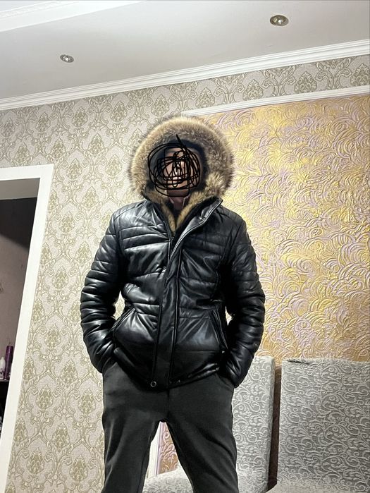 продам зимню куртку