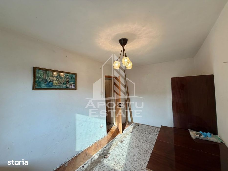 Apartament 4 camere de vanzare, decomandat, Girocului, Timisoara