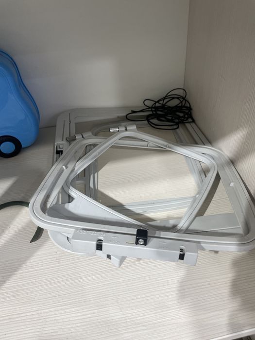 Продам вышивальную машинку