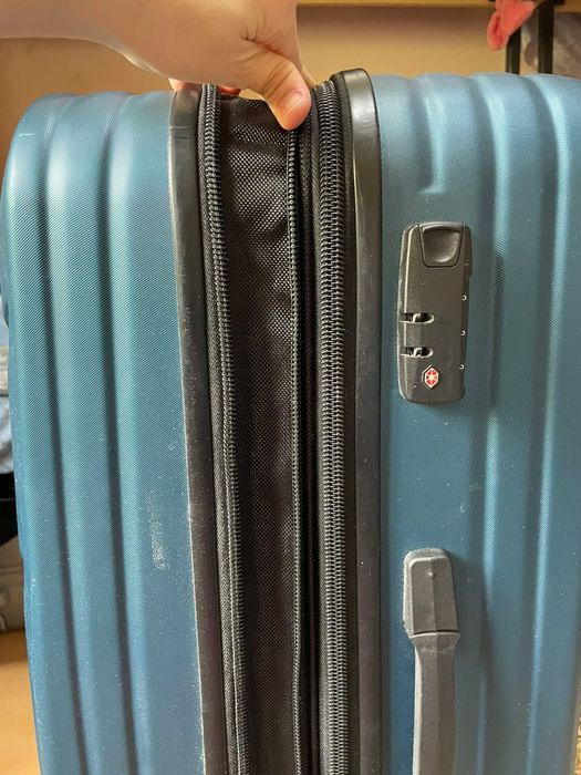 Продам Чемодан большой