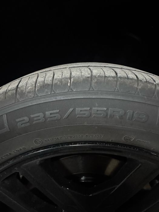 Комплект шин и дисков 235/55/19
