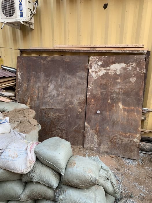 Продам ворота на гараж.