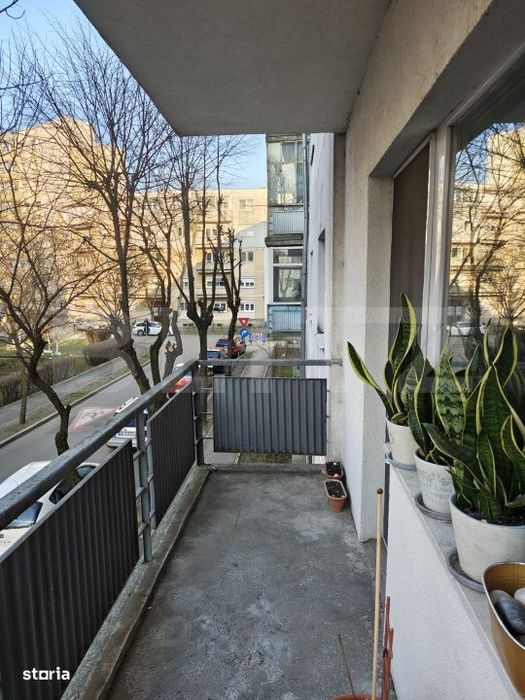 Apartament 4 camere, 82 mp utili, Micro 16