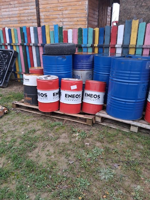 Vand butoaie tabla 220 litri si 100 de litri