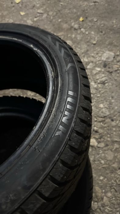 Продам комплект зимних шин R18