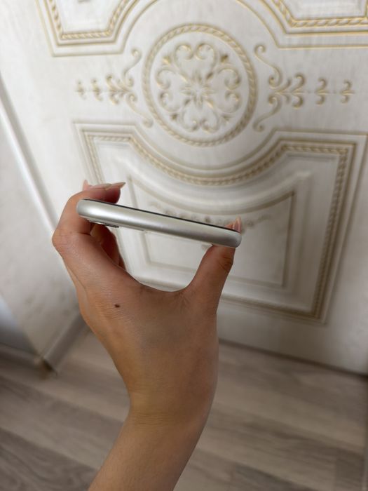Продам Iphone 11 64гб
