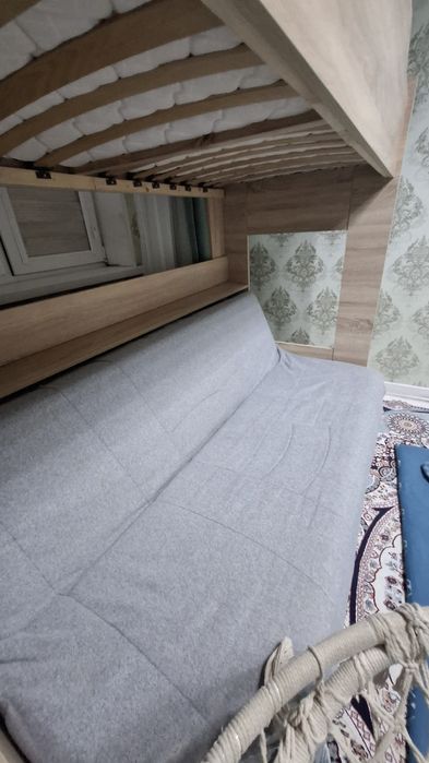 Двухярусная кровать