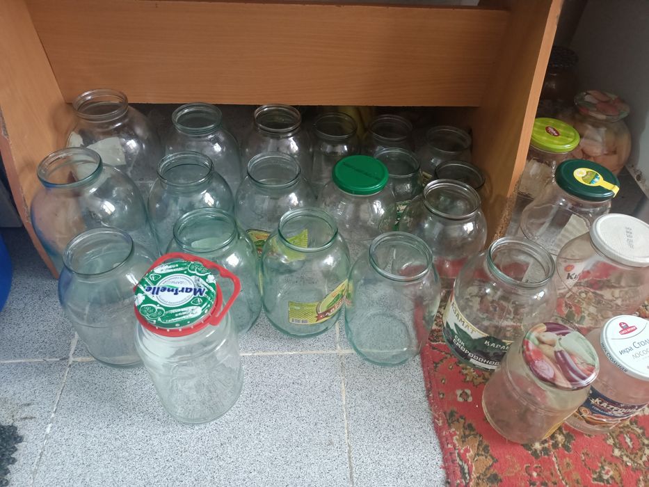 Продам банки 1л,2л,3литровые