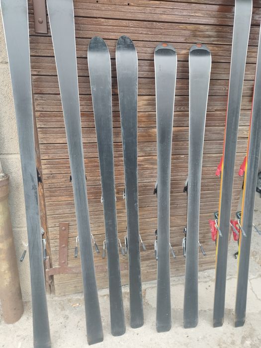 2 чифта ски и  ски обувки всичко за 100лв