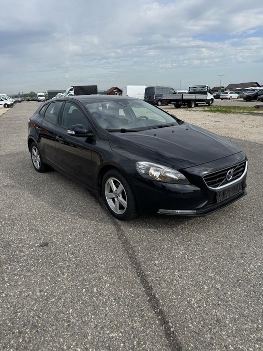 Dezmembrez Volvo V40 T3//Morizare 1.5 Benzina//Orice piesa