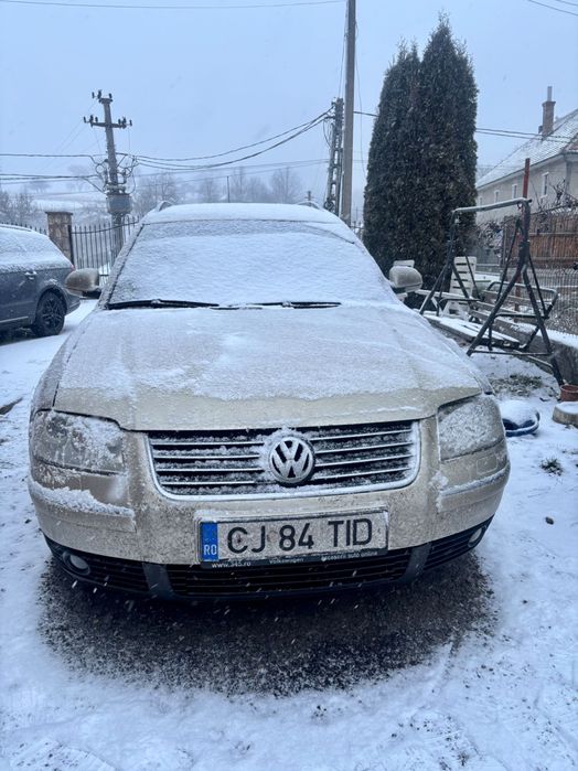 Ww passat, an 2004, automat. Preț 1450 euro negociabil.