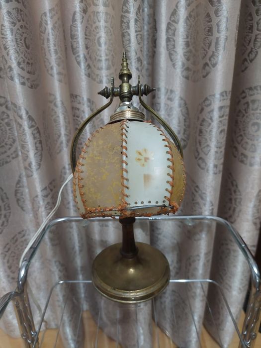 Veioza, lampa electrica veche