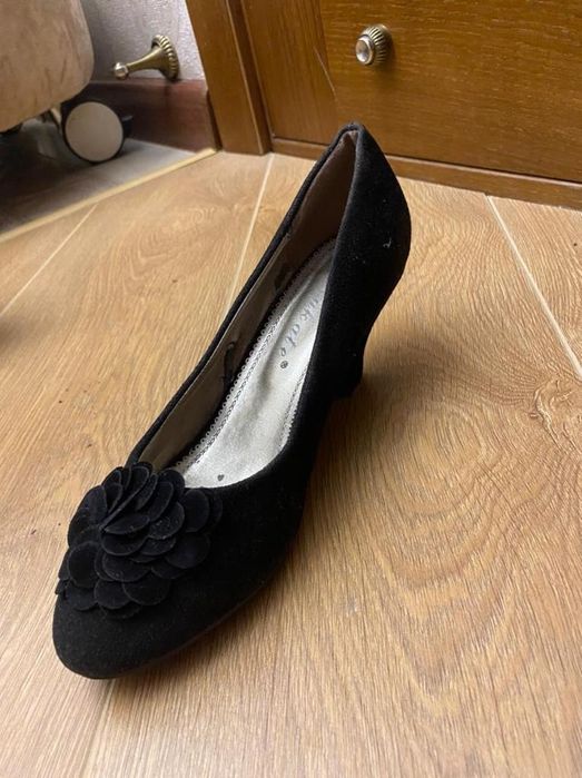 Обувь женская: туфли