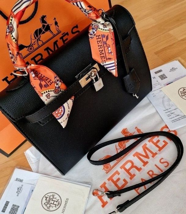 Geanta damă,dimensiune medie,model Kelly,curea detasabila umăr,saculeț