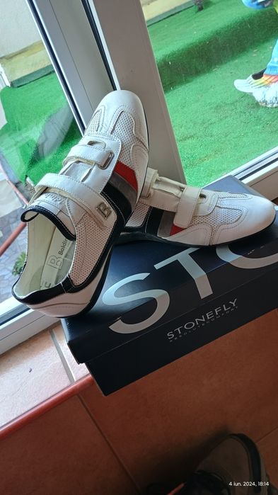 Pantofi bărbați piele.