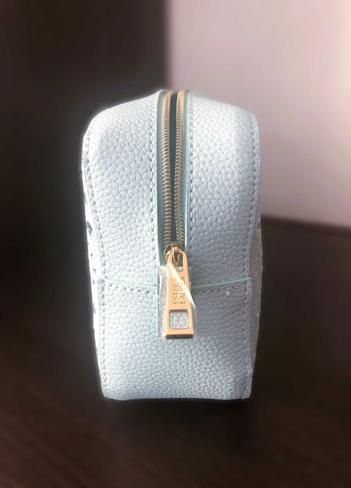 Нов несесер Esteé Lauder
