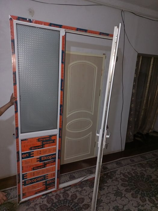 Ekopen eshik sotiladi