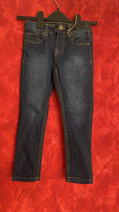 Pantaloni de blugi pentru copii