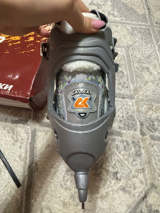 продам новые коньки