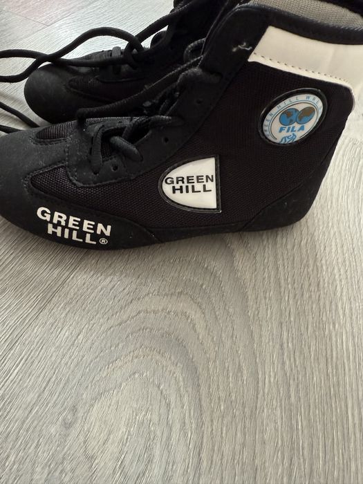 срочно продам обувь для бокса/борьбы