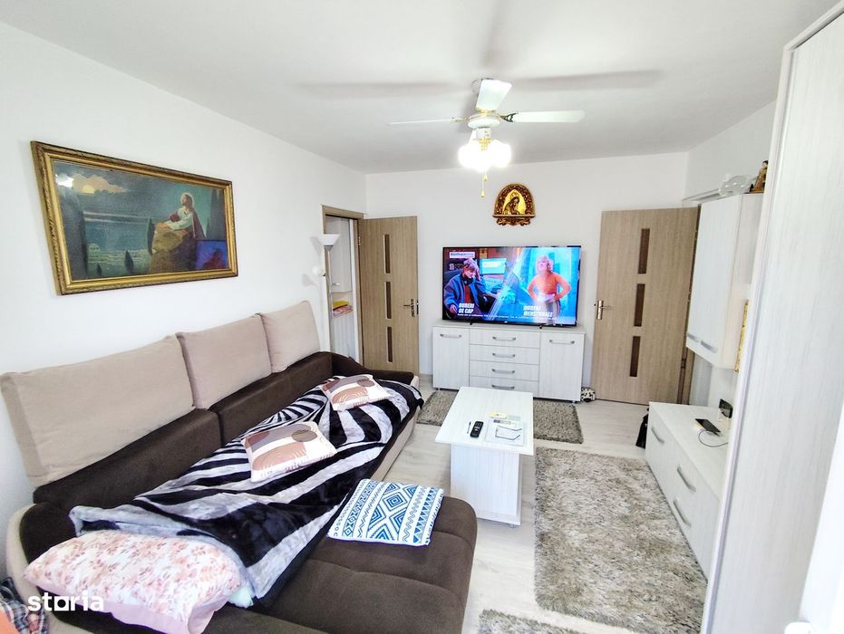 Vând apartament cu 2 camere renovat , mobilat și utilat