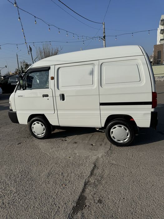 Damas van 2022 srochna sotiladi