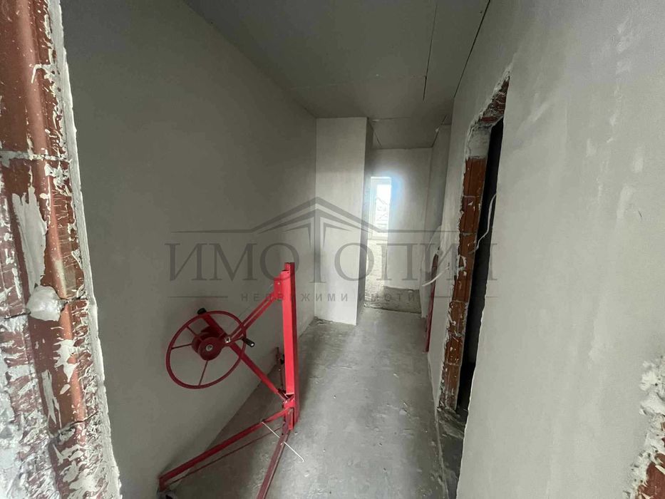 Продава се Двустаен апартамент в София, Левски Г - 82 кв.м за 1232 €/кв.м - Снимка #4