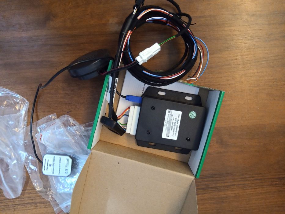 GPS трекер для машины.