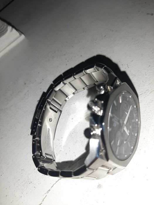 Продаю часы Casio EFS-S570D-1AVEF