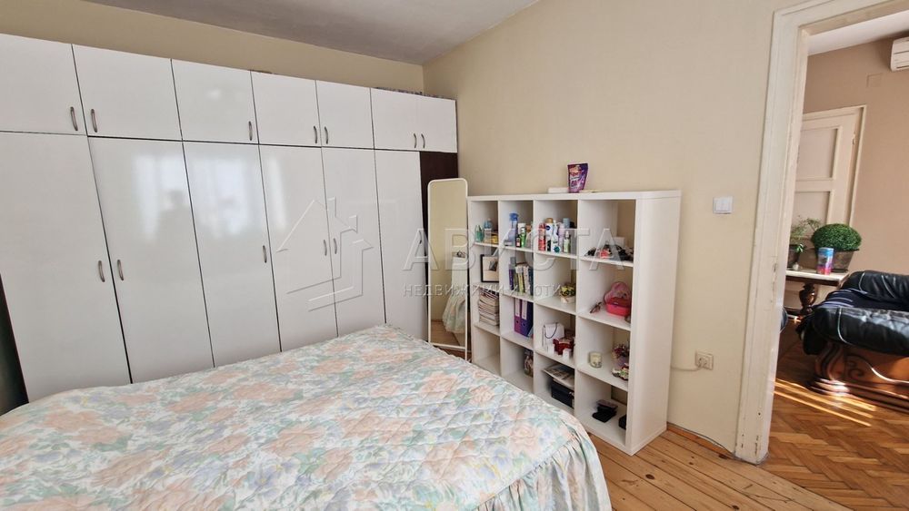 Дава се под наем Многостаен апартамент в София, Център - 150 кв.м за 1500 € - Снимка #5