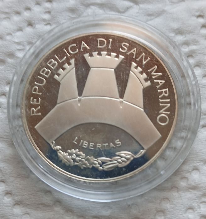 Сребърна монета.