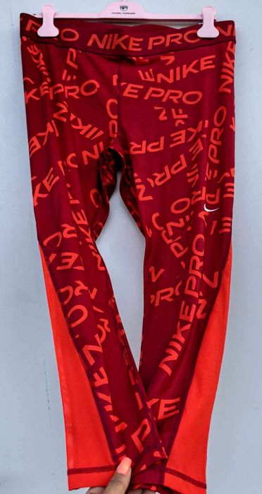 Nike оригинален дамски клин нов Л размер