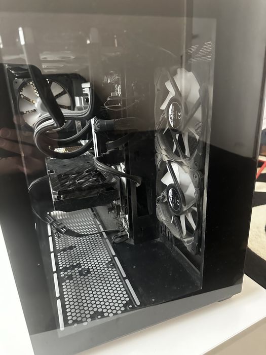 Геймърски компютър i5-12400F / RTX 4060 8GB / 32GB RAM / 1TB SSD
