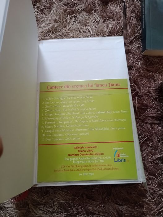 Vând cărți bune de istorie