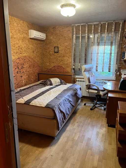 Дава се под наем Тристаен апартамент в Пловдив, Център - 120 кв.м за 475 € - Снимка #4